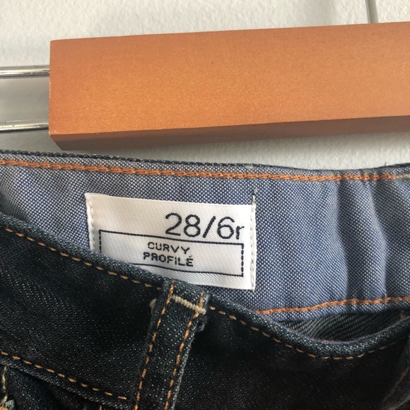 GAP Curvy Flares (size 28/6R) - Picture 4 of 10